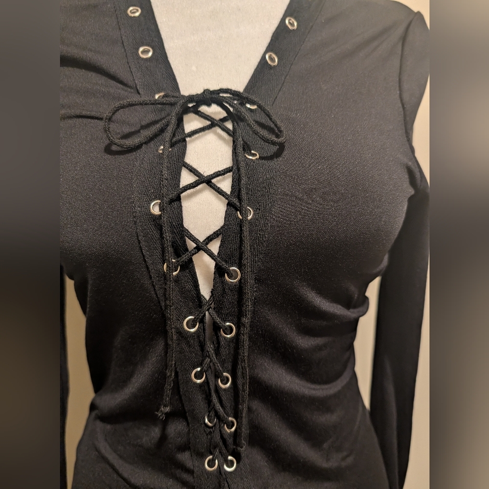 Black Lace-Up Micro short Romper - Picture 3 of 12